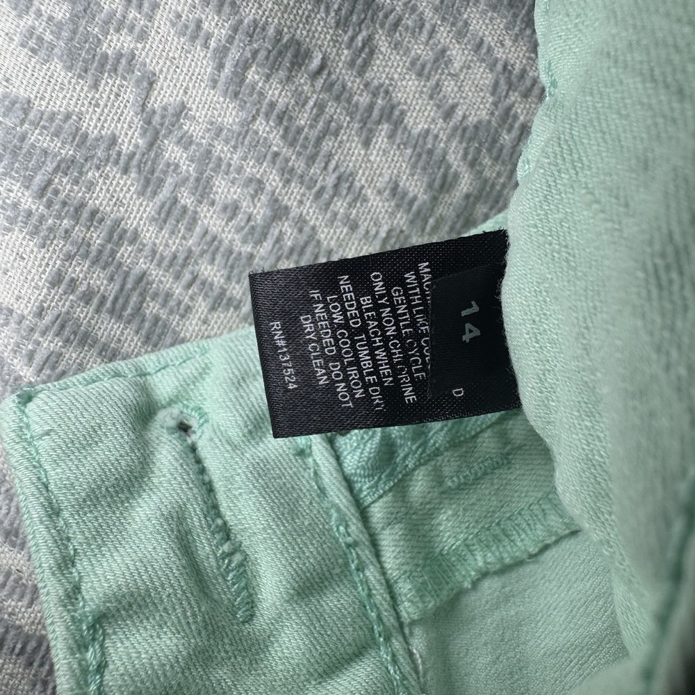 Express Jeans Light Green Mint Denim Shorts Women's 14 Cuffed Embroidered - Picture 5 of 6